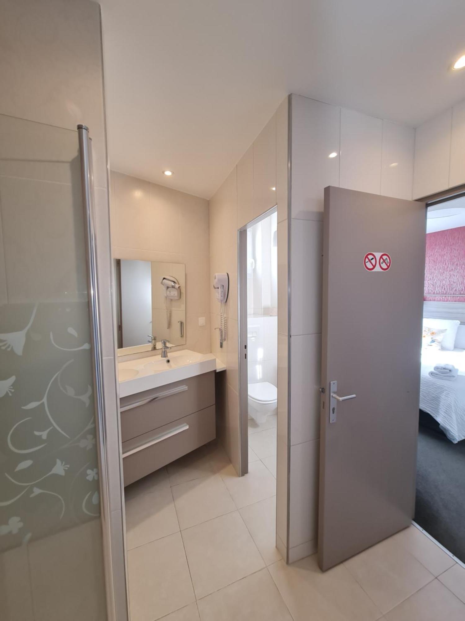 Logis Hotel Restaurant Clair Cottage, Chisseaux - Chenonceaux Екстериор снимка