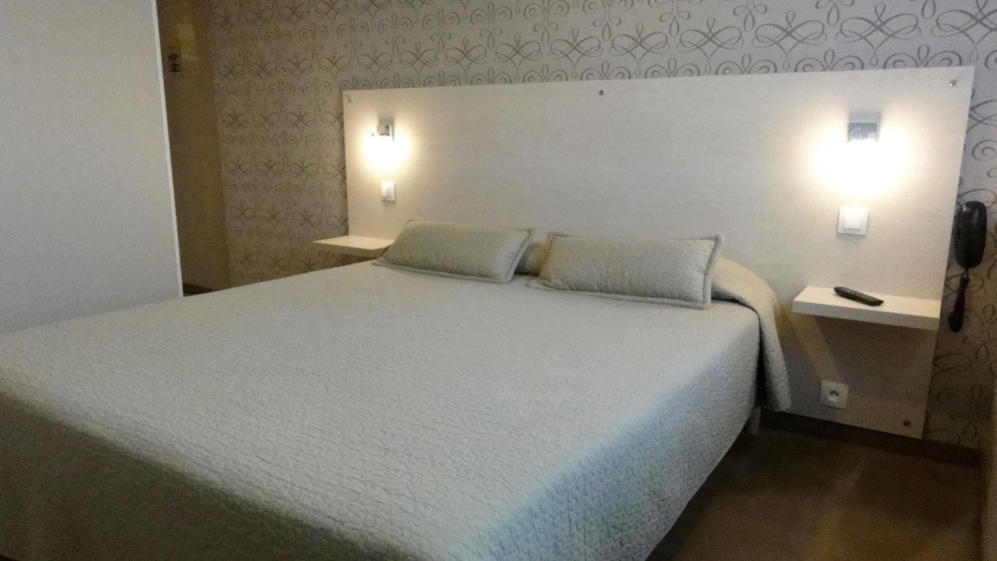 Logis Hotel Restaurant Clair Cottage, Chisseaux - Chenonceaux Екстериор снимка