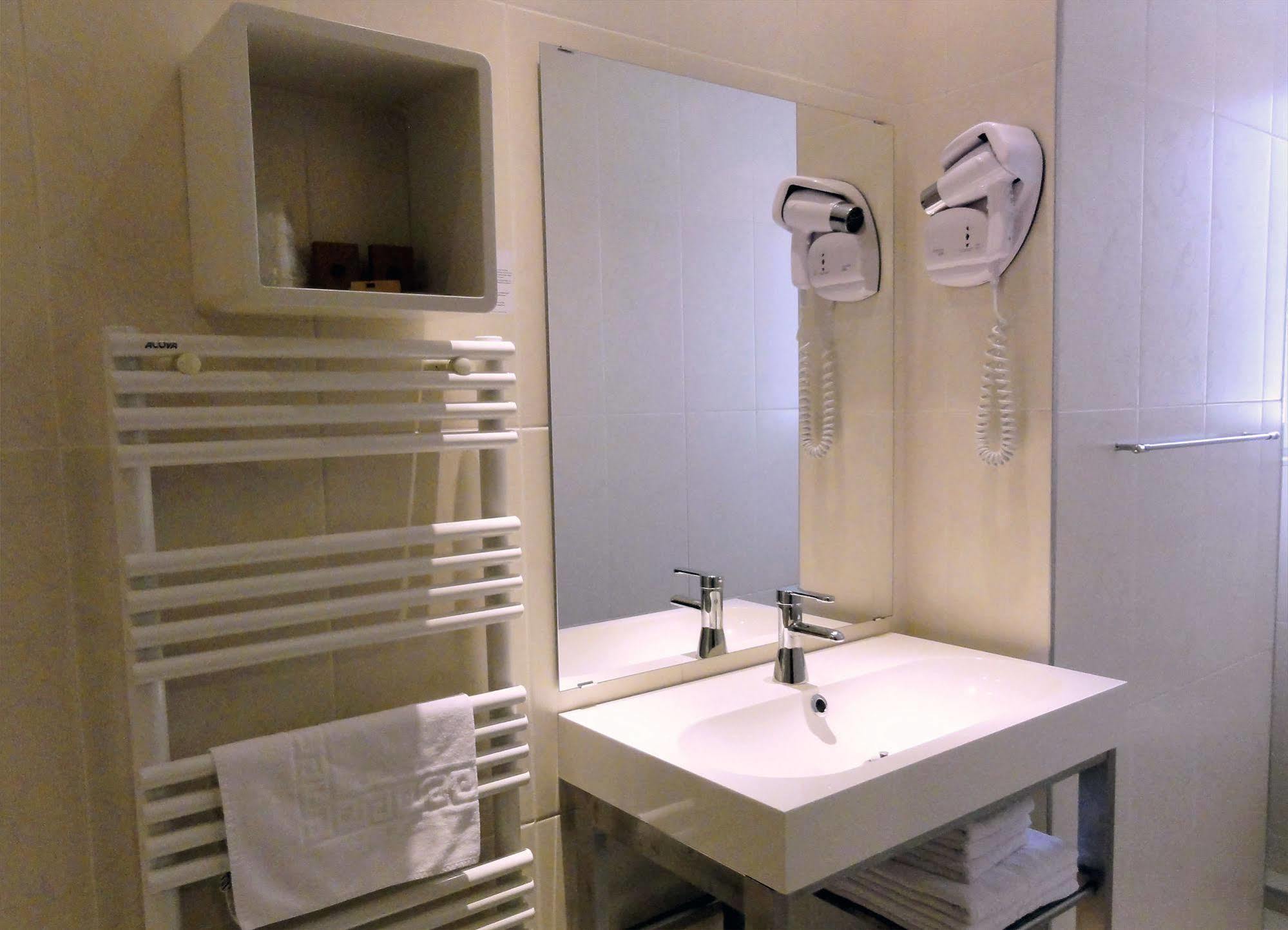 Logis Hotel Restaurant Clair Cottage, Chisseaux - Chenonceaux Екстериор снимка