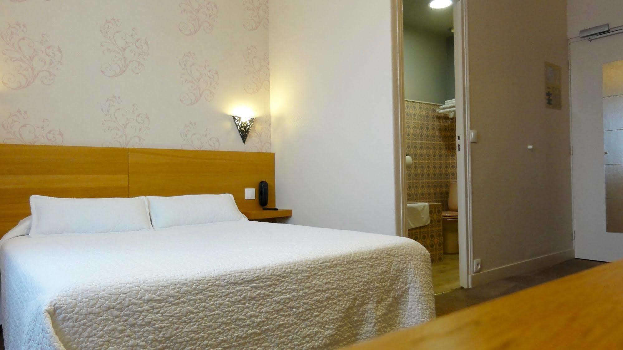 Logis Hotel Restaurant Clair Cottage, Chisseaux - Chenonceaux Екстериор снимка